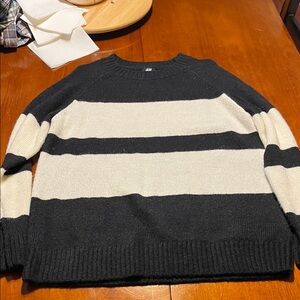 H&M Men's Sweater in Black and Cream Stripes